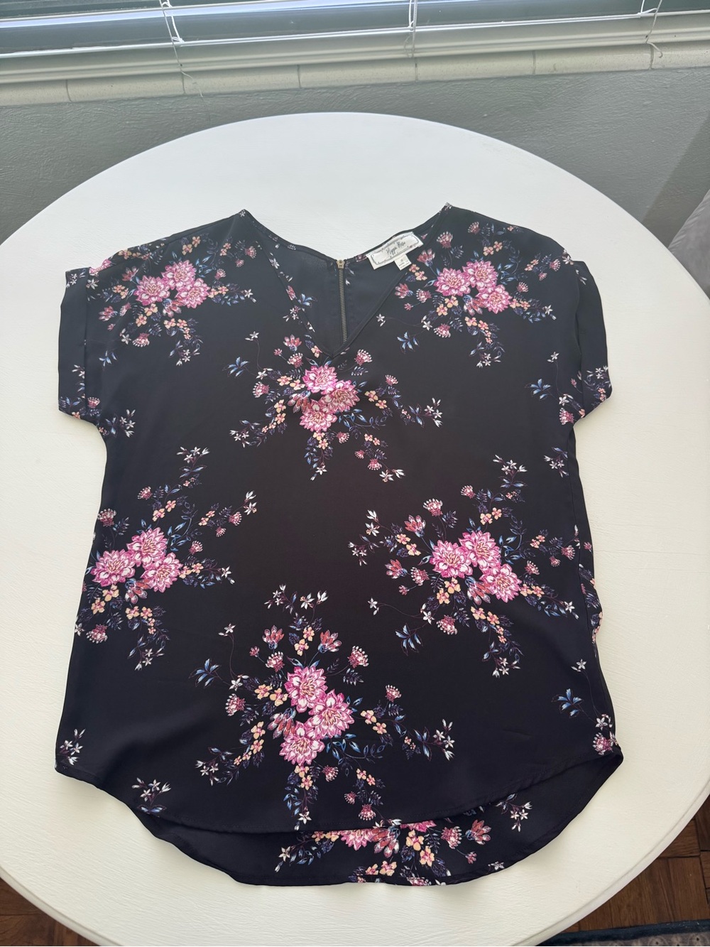 Hippie Rose Black Short Sleeve Floral V-Neck Blouse
